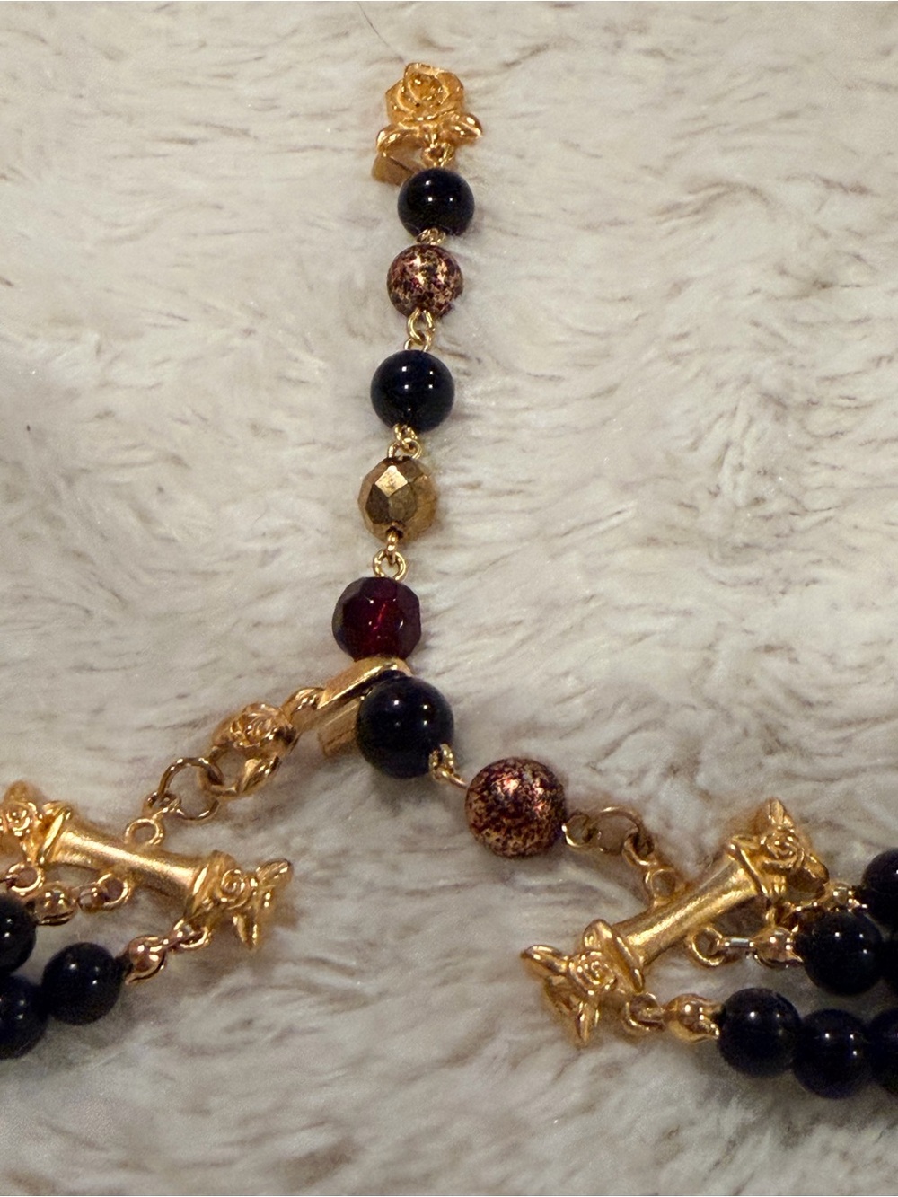 Elegant Vintage Ruby Red, black & Gold Beaded Statement Necklace - Picture 14 of 15